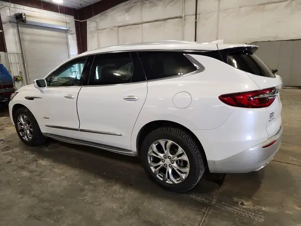 5GAEVCKW9JJ227212 2018 BUICK ENCLAVE - Image 2