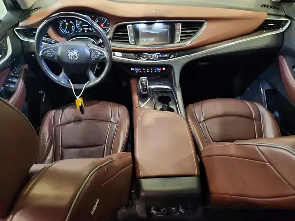 5GAEVCKW9JJ227212 2018 BUICK ENCLAVE - Image 8