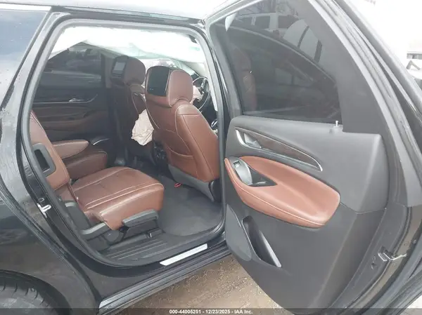 5GAEVCKW9JJ272151 2018 BUICK ENCLAVE - Image 8