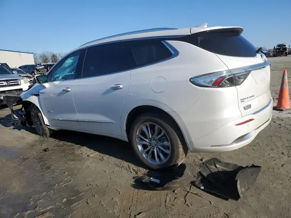 5GAEVCKW9PJ275902 2023 BUICK ENCLAVE - Image 2