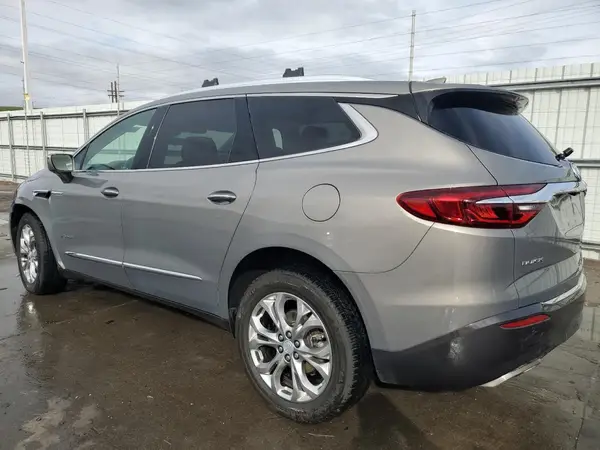 5GAEVCKWXJJ167652 2018 BUICK ENCLAVE - Image 2