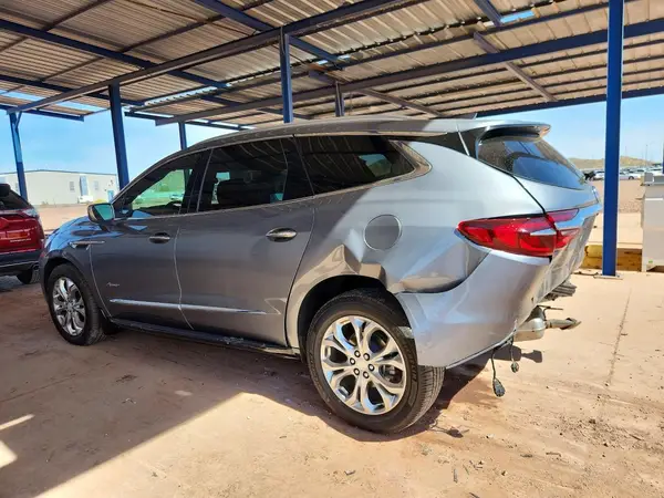 5GAEVCKWXJJ173788 2018 BUICK ENCLAVE - Image 2