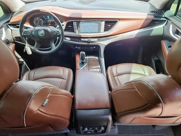 5GAEVCKWXJJ188937 2018 BUICK ENCLAVE - Image 8