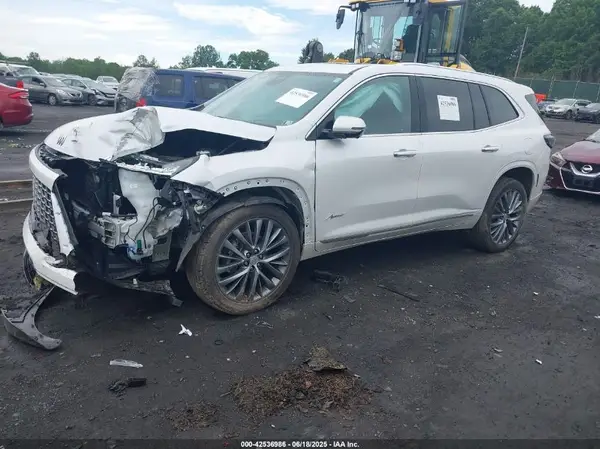 5GAEVCRSXSJ105978 2025 BUICK ENCLAVE - Image 2