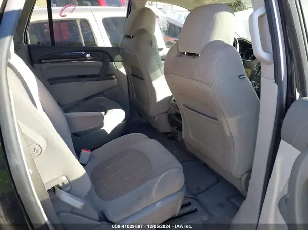 5GAKRAKD0HJ349882 2017 BUICK ENCLAVE - Image 8