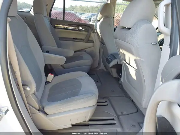 5GAKRAKD1HJ239729 2017 BUICK ENCLAVE - Image 8