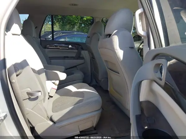 5GAKRAKD1HJ239813 2017 BUICK ENCLAVE - Image 8