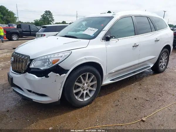 5GAKRAKD2GJ143705 2016 BUICK ENCLAVE - Image 2