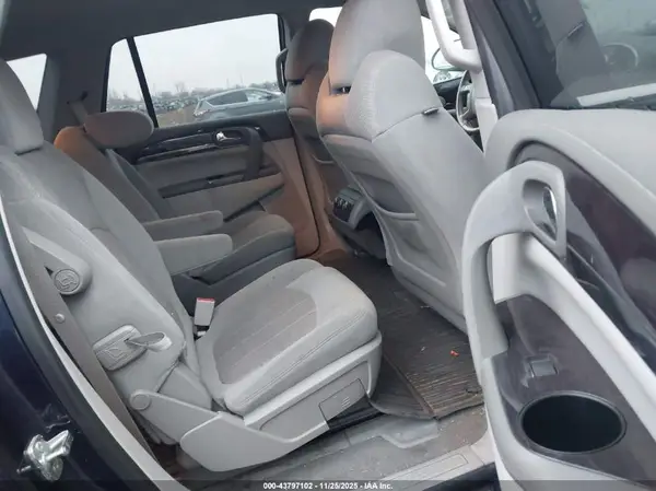 5GAKRAKD2HJ190136 2017 BUICK ENCLAVE - Image 8