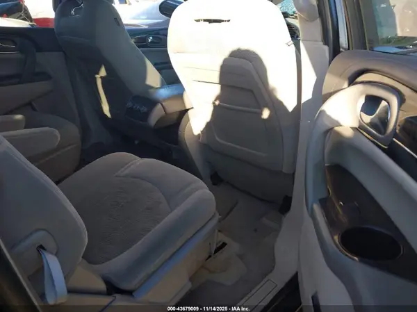 5GAKRAKD2HJ246902 2017 BUICK ENCLAVE - Image 8