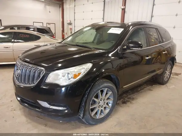 5GAKRAKD2HJ277907 2017 BUICK ENCLAVE - Image 2