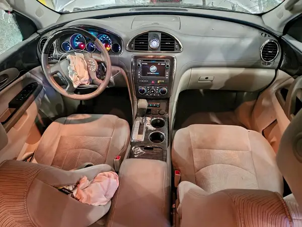 5GAKRAKD2HJ285988 2017 BUICK ENCLAVE - Image 8