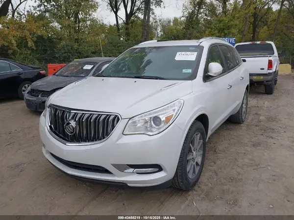 5GAKRAKD3HJ227632 2017 BUICK ENCLAVE - Image 2