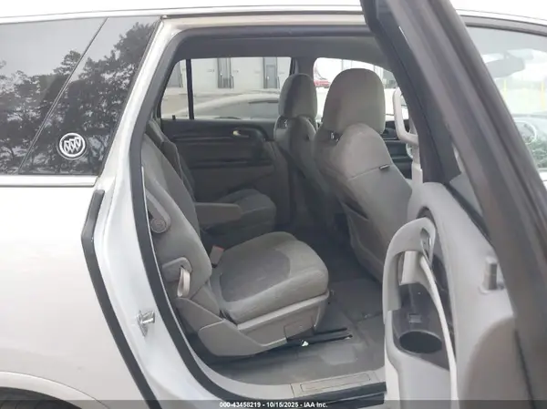 5GAKRAKD3HJ227632 2017 BUICK ENCLAVE - Image 8