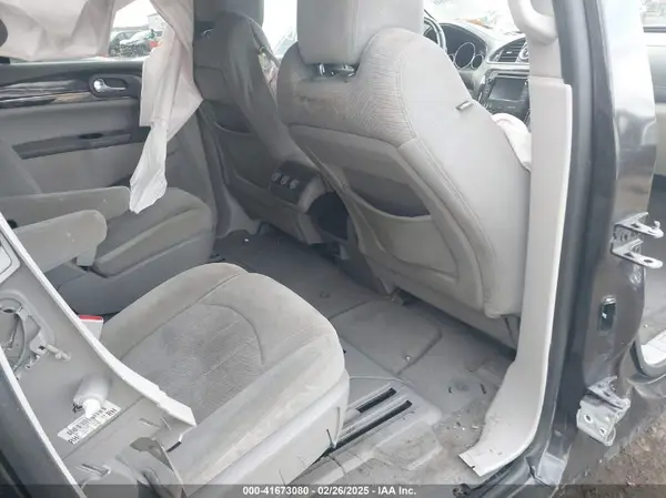5GAKRAKD3HJ258069 2017 BUICK ENCLAVE - Image 8
