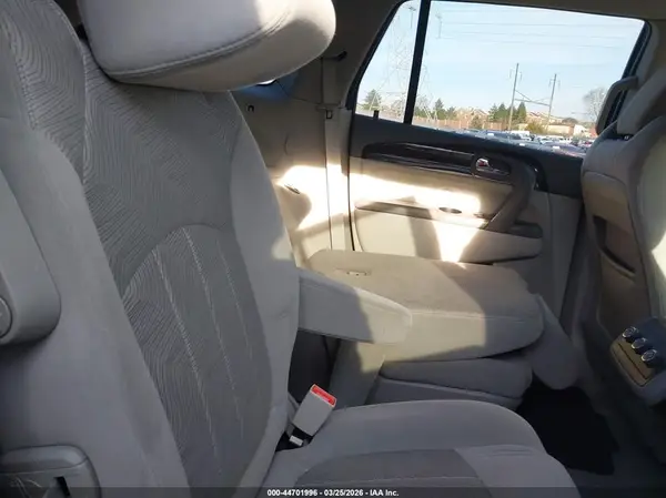 5GAKRAKD5HJ230015 2017 BUICK ENCLAVE - Image 8