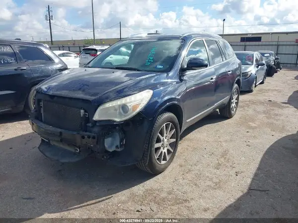 5GAKRAKD5HJ230516 2017 BUICK ENCLAVE - Image 2