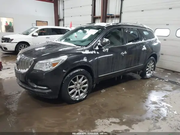 5GAKRAKD7HJ111169 2017 BUICK ENCLAVE - Image 2