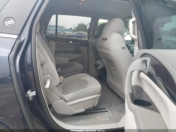 5GAKRAKD7HJ185868 2017 BUICK ENCLAVE - Image 8