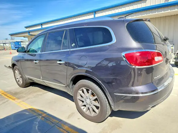 5GAKRAKD7HJ292760 2017 BUICK ENCLAVE - Image 2