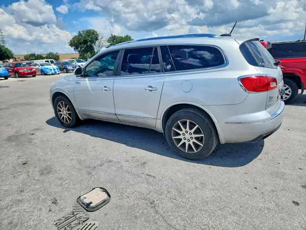 5GAKRAKD8HJ239436 2017 BUICK ENCLAVE - Image 2