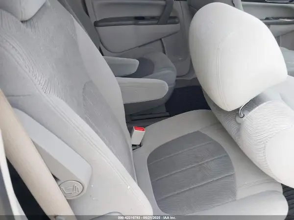 5GAKRAKD9HJ241910 2017 BUICK ENCLAVE - Image 8