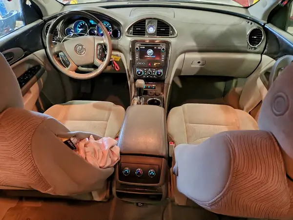 5GAKRAKDXHJ211945 2017 BUICK ENCLAVE - Image 8