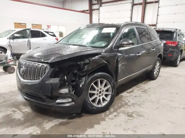 5GAKRAKDXHJ304805 2017 BUICK ENCLAVE - Image 2