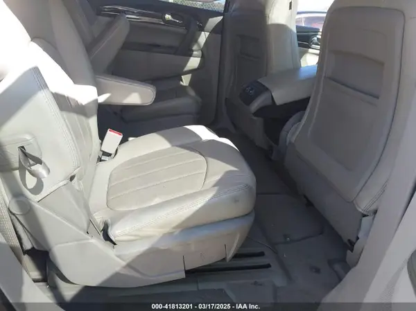 5GAKRBKD0HJ224810 2017 BUICK ENCLAVE - Image 8