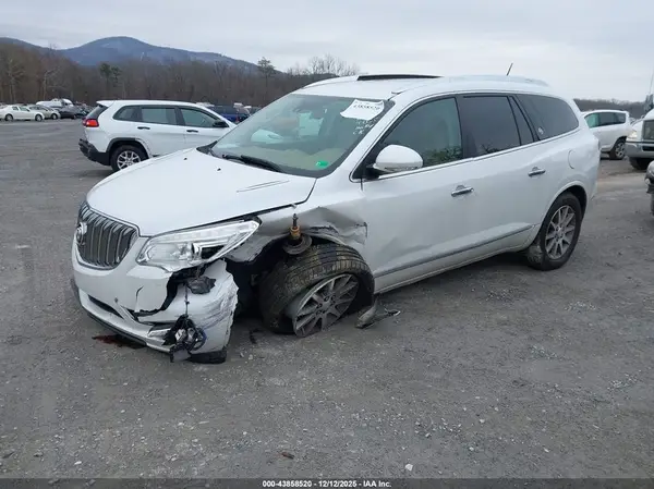 5GAKRBKD1HJ241924 2017 BUICK ENCLAVE - Image 2