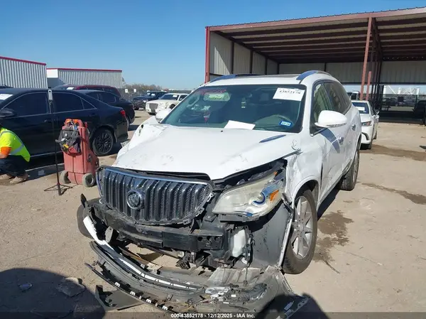 5GAKRBKD2GJ143726 2016 BUICK ENCLAVE - Image 2