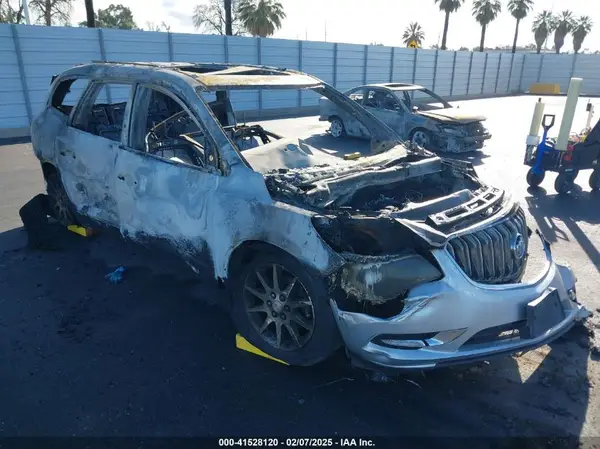 5GAKRBKD2GJ334739 2016 BUICK ENCLAVE - Image 1