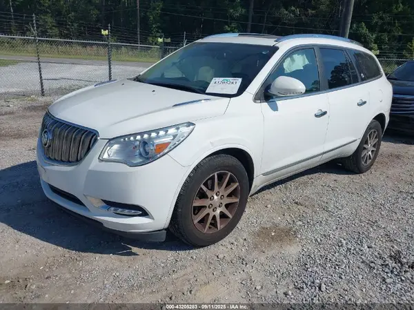 5GAKRBKD2HJ195293 2017 BUICK ENCLAVE - Image 2