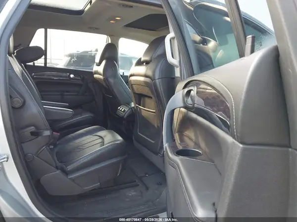 5GAKRBKD2HJ204767 2017 BUICK ENCLAVE - Image 8