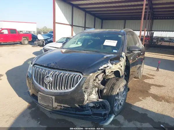 5GAKRBKD2HJ315349 2017 BUICK ENCLAVE - Image 2