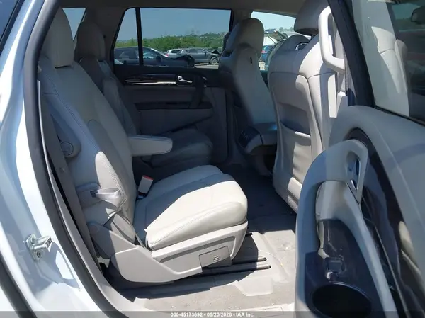 5GAKRBKD2HJ350165 2017 BUICK ENCLAVE - Image 8