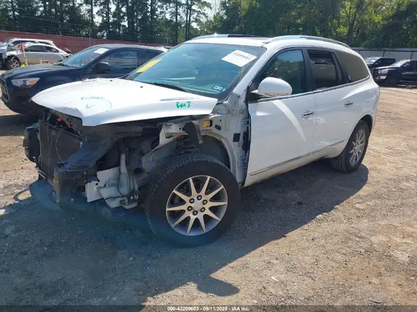 5GAKRBKD3GJ272834 2016 BUICK ENCLAVE - Image 2