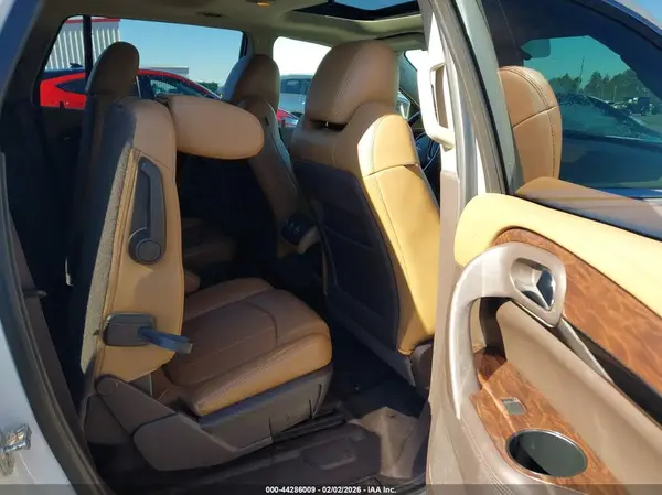 5GAKRBKD3HJ173996 2017 BUICK ENCLAVE - Image 8
