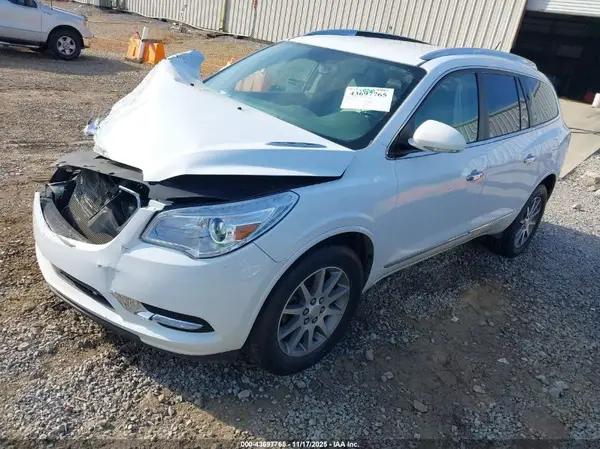 5GAKRBKD3HJ198753 2017 BUICK ENCLAVE - Image 2