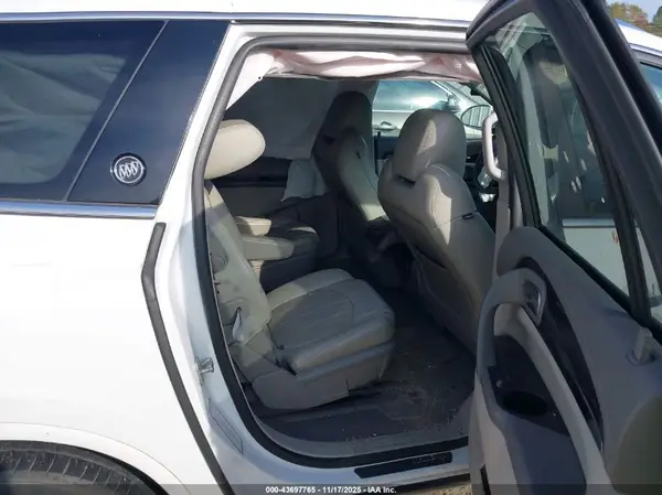 5GAKRBKD3HJ198753 2017 BUICK ENCLAVE - Image 8