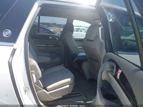 5GAKRBKD3HJ207886 2017 BUICK ENCLAVE - Image 8