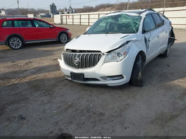 5GAKRBKD4GJ147681 2016 BUICK ENCLAVE - Image 2