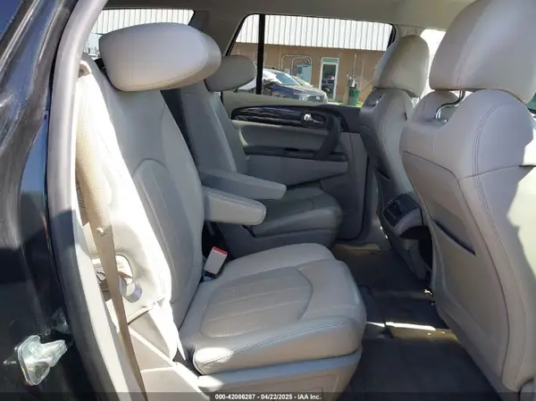5GAKRBKD4HJ188586 2017 BUICK ENCLAVE - Image 8
