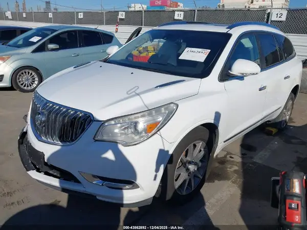 5GAKRBKD4HJ302120 2017 BUICK ENCLAVE - Image 2