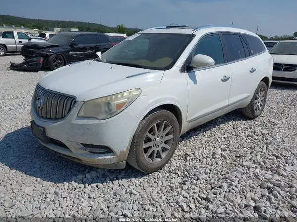 5GAKRBKD5GJ124944 2016 BUICK ENCLAVE - Image 2