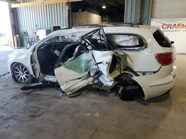 5GAKRBKD5GJ274990 2016 BUICK ENCLAVE - Image 2