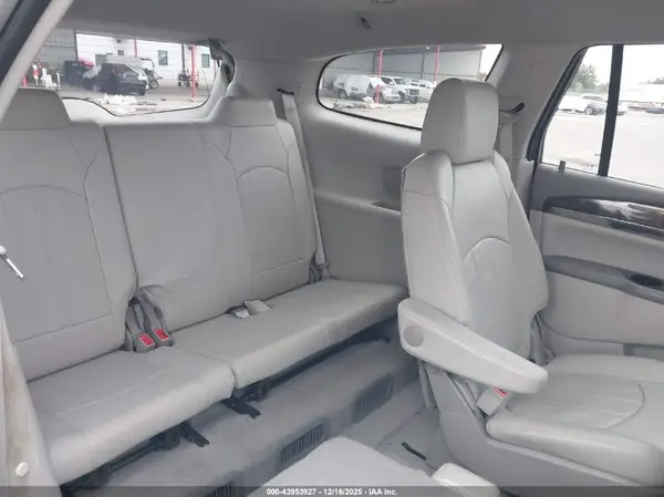 5GAKRBKD5GJ301377 2016 BUICK ENCLAVE - Image 8