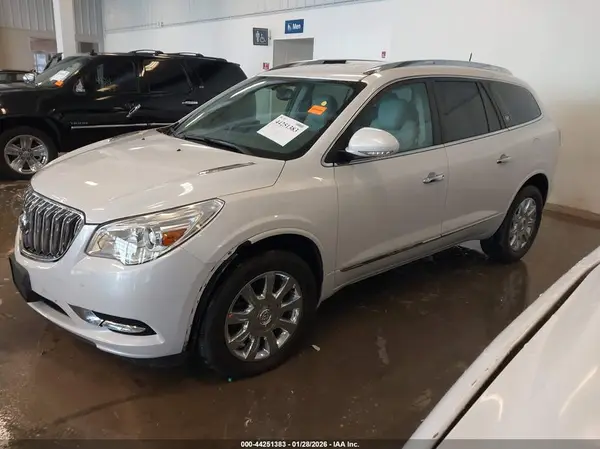 5GAKRBKD5HJ347812 2017 BUICK ENCLAVE - Image 2