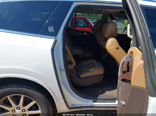 5GAKRBKD6HJ157677 2017 BUICK ENCLAVE - Image 8