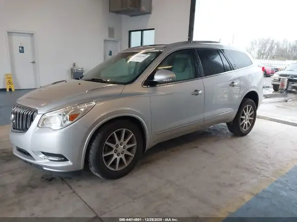 5GAKRBKD6HJ256094 2017 BUICK ENCLAVE - Image 2